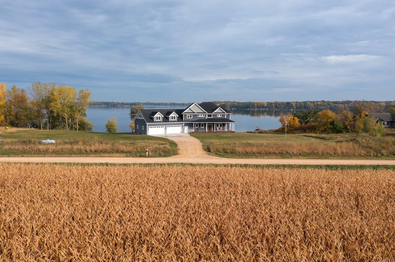 110 Nighthawk Ln, Madison Lake, MN 56063