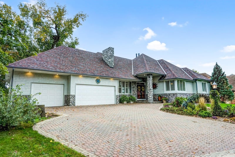 1505 Keller Lake Rd, Burnsville, MN 55306
