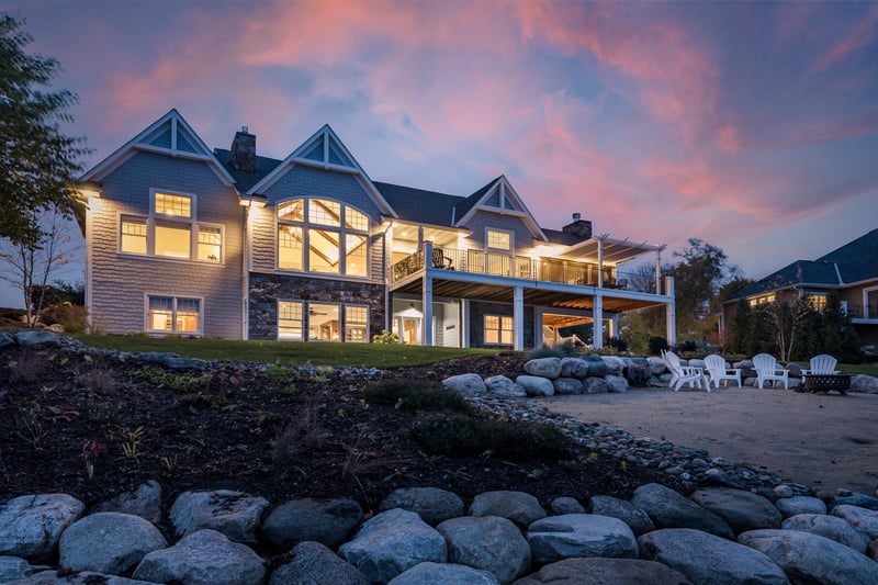 1302 Beachcomber Blvd, Waconia, MN 55387