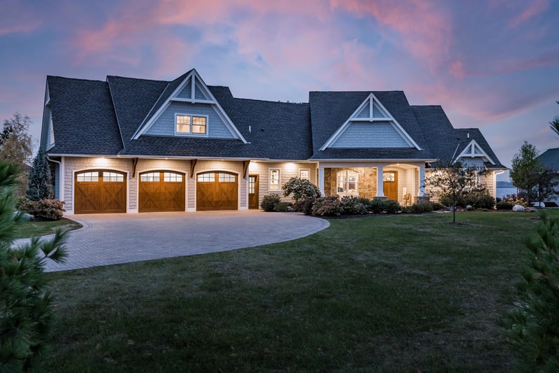 1302 Beachcomber Blvd, Waconia, MN 55387