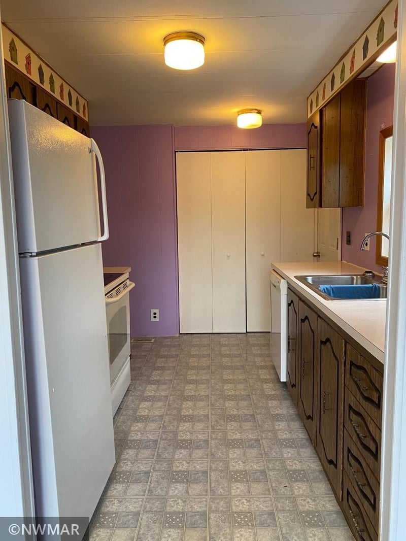 240 3rd St SE, Mcintosh, MN 56556