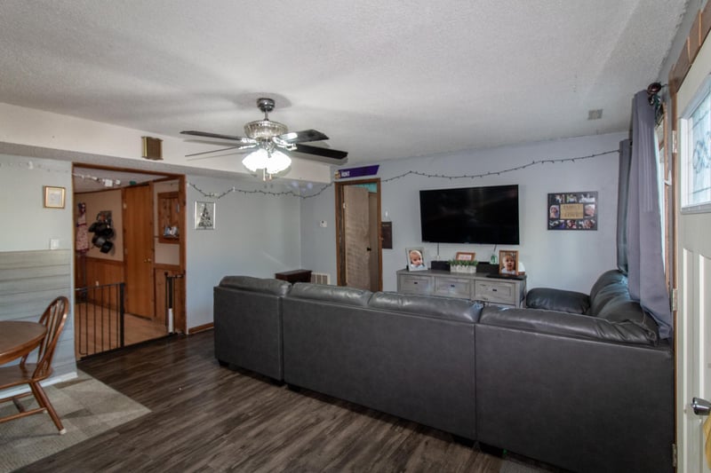 125 Center Ave N, Elgin, MN 55932