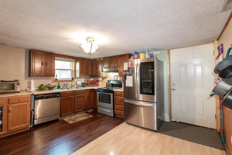 125 Center Ave N, Elgin, MN 55932
