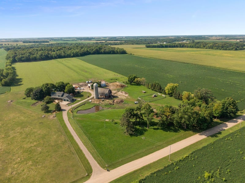 28351 370th St, Le Sueur, MN 56058