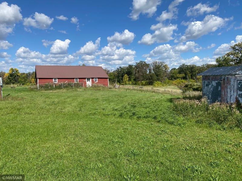 2270 310th St, Hallock, MN 56728
