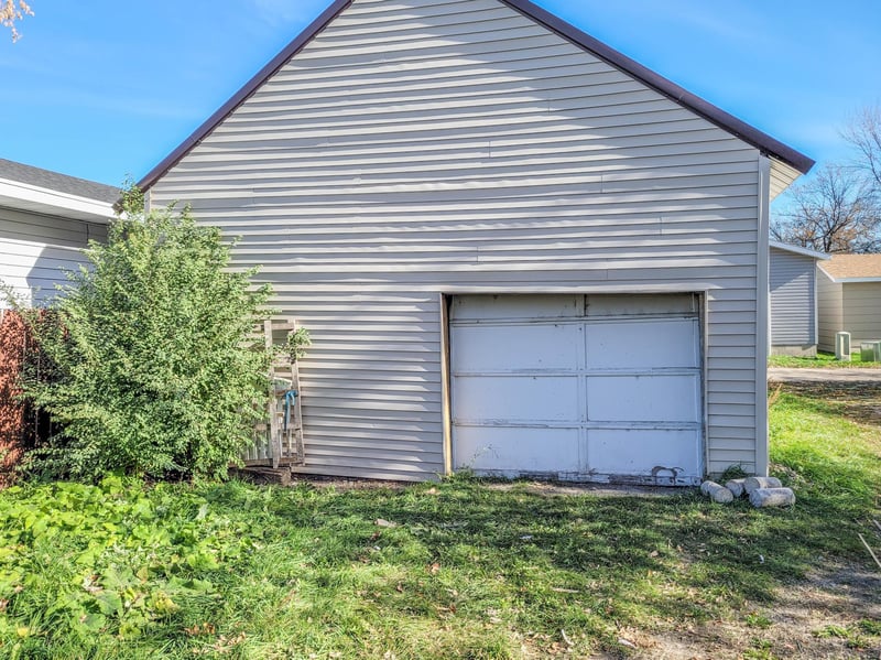 1120 5th Ave NW, East Grand Forks, MN 56721