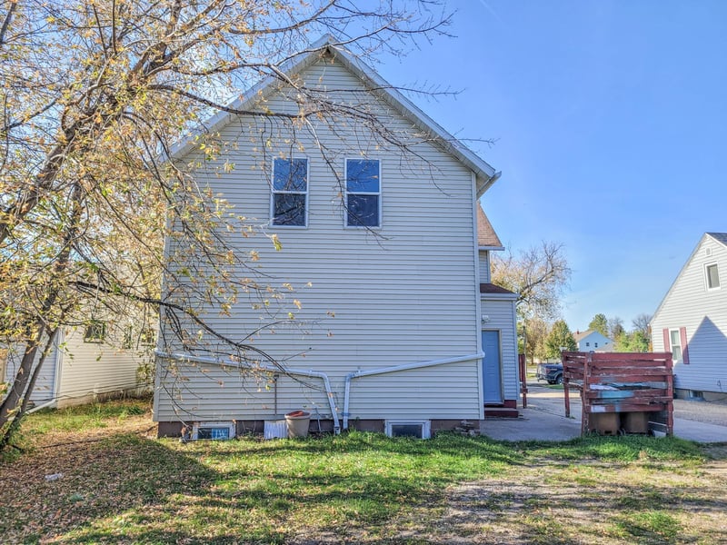 1120 5th Ave NW, East Grand Forks, MN 56721