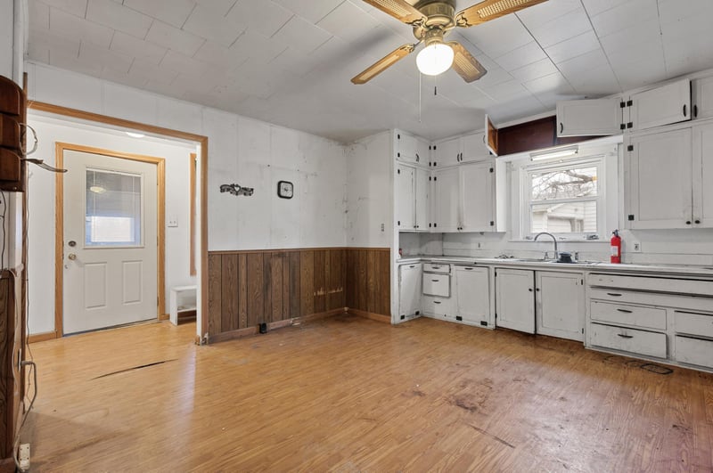 137 W Borden Ave, Buffalo Lake, MN 55314