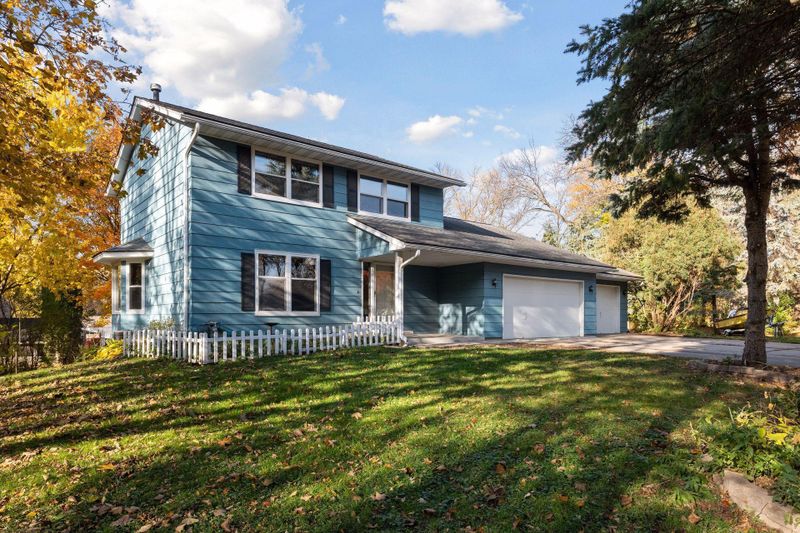 6080 Tee Trl, Minnetonka, MN 55331
