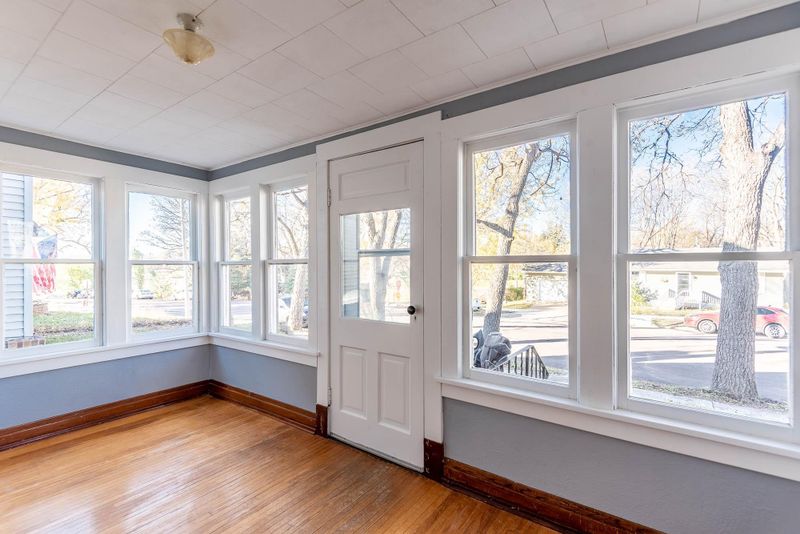 227 S Houk St, Good Thunder, MN 56037