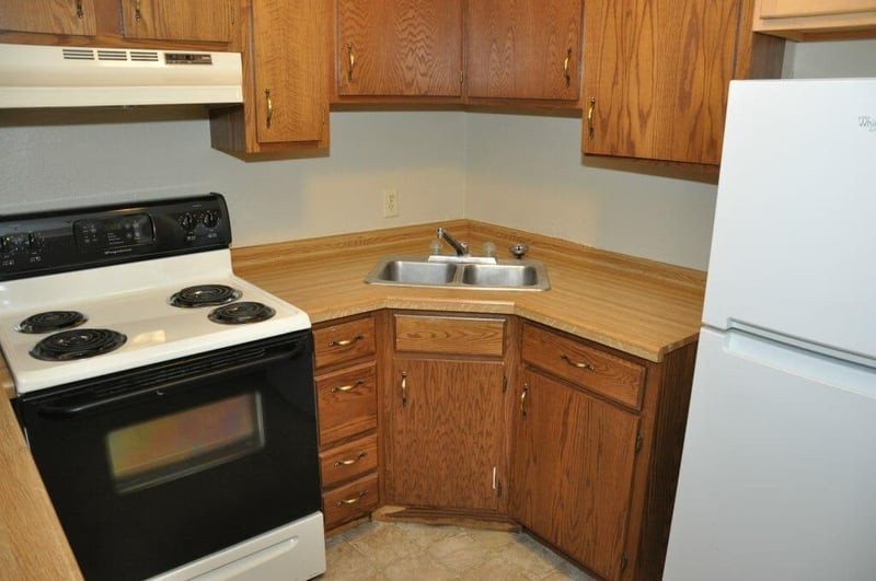 129 W 3rd St, Winona, MN 55987