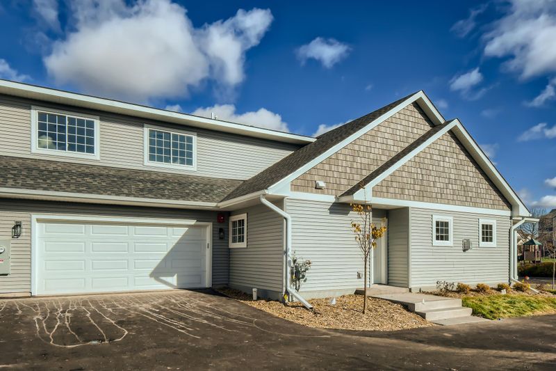 22340 Lilac Way, Forest Lake, MN 55025
