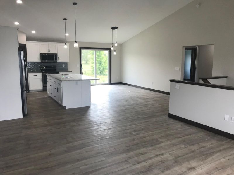 1062 Cubasue Ave, Shakopee, MN 55379