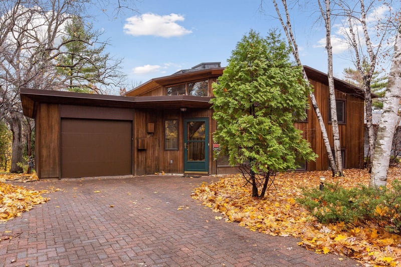 2225 Folwell Ave, Falcon Heights, MN 55108