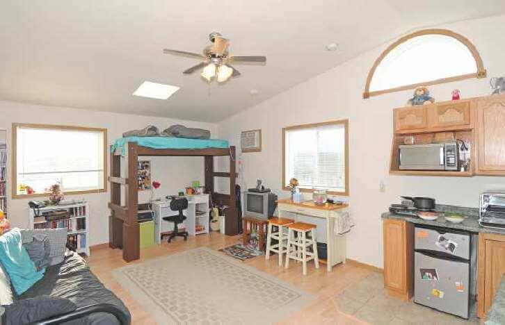 528 Center St, Winona, MN 55987
