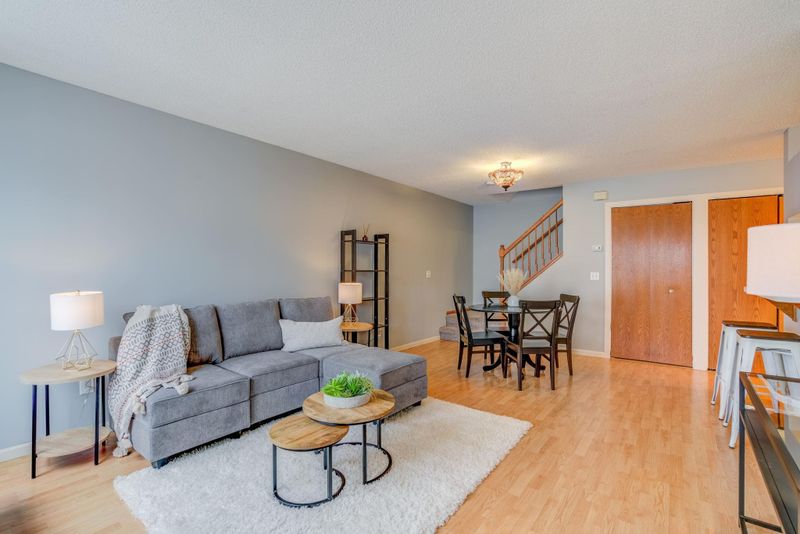334 Leeward Trl #135, Woodbury, MN 55129