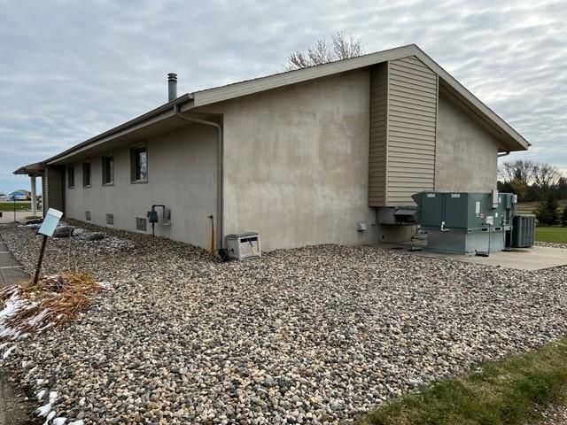 61475 Us Highway 12, Litchfield, MN 55355