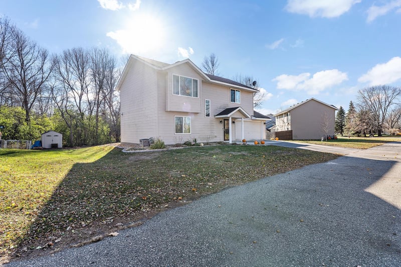23420 Water Ln, Hampton, MN 55031
