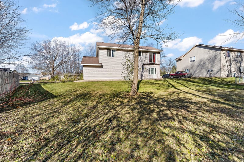 23420 Water Ln, Hampton, MN 55031