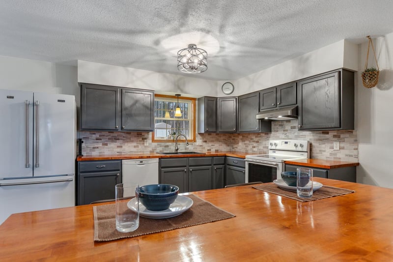 201 Butternut Dr, Strum, WI 54770