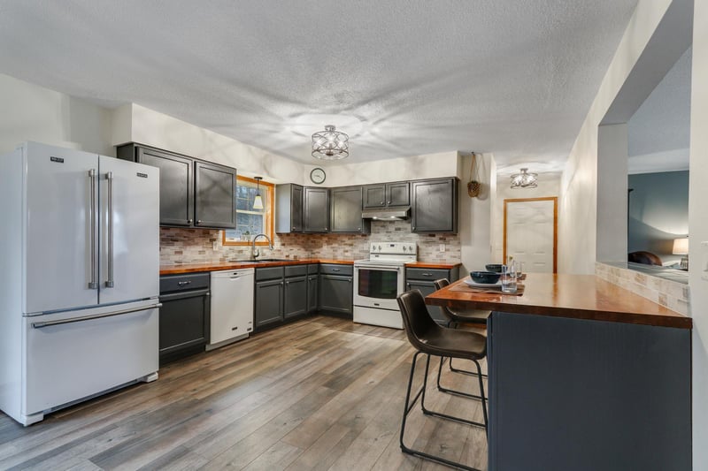 201 Butternut Dr, Strum, WI 54770
