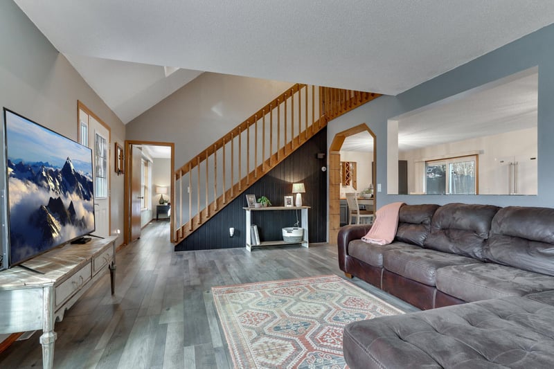 201 Butternut Dr, Strum, WI 54770