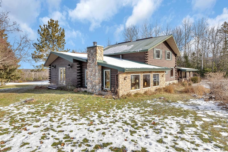 561 Robert St, Hill City, MN 55748