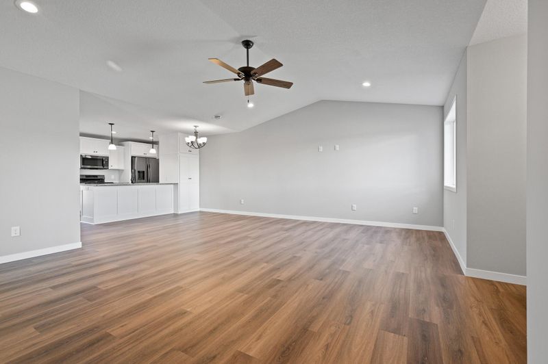 38849 Maple Ct, North Branch, MN 55056