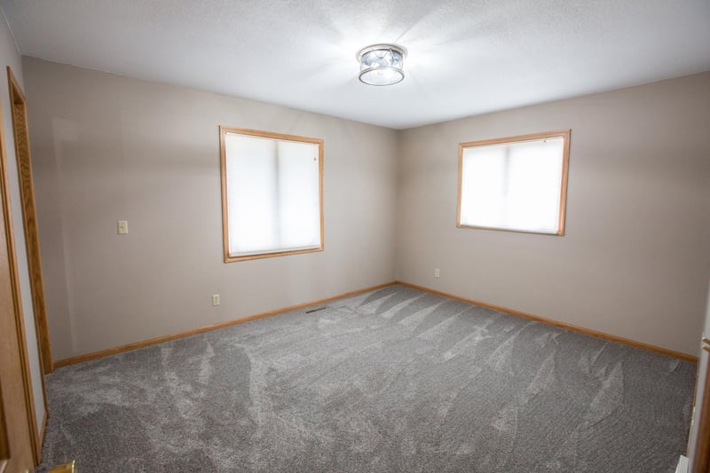 347 Hickory St, Dawson, MN 56232