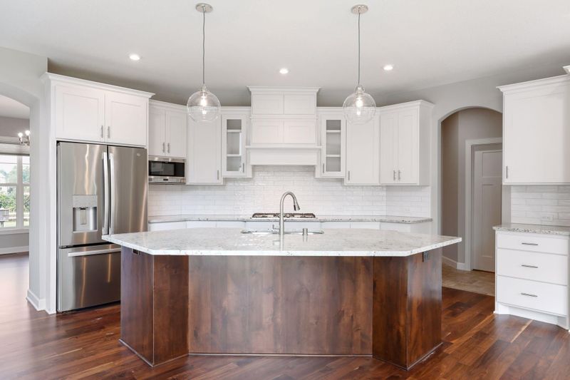 12975 Bauer Dr N, Champlin, MN 55316