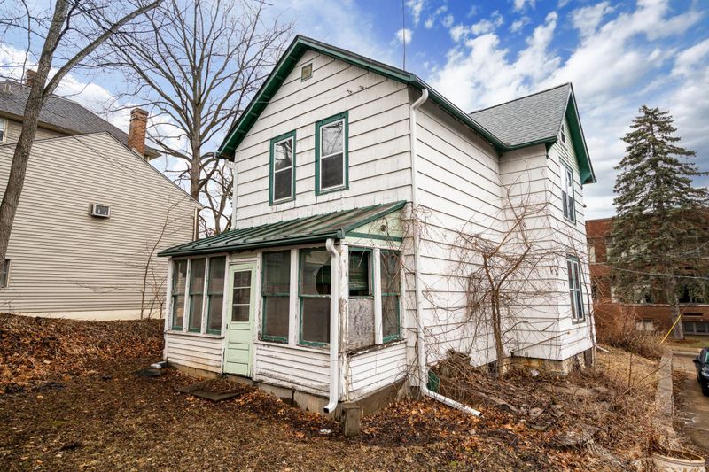 109 Pine St E, Stillwater, MN 55082