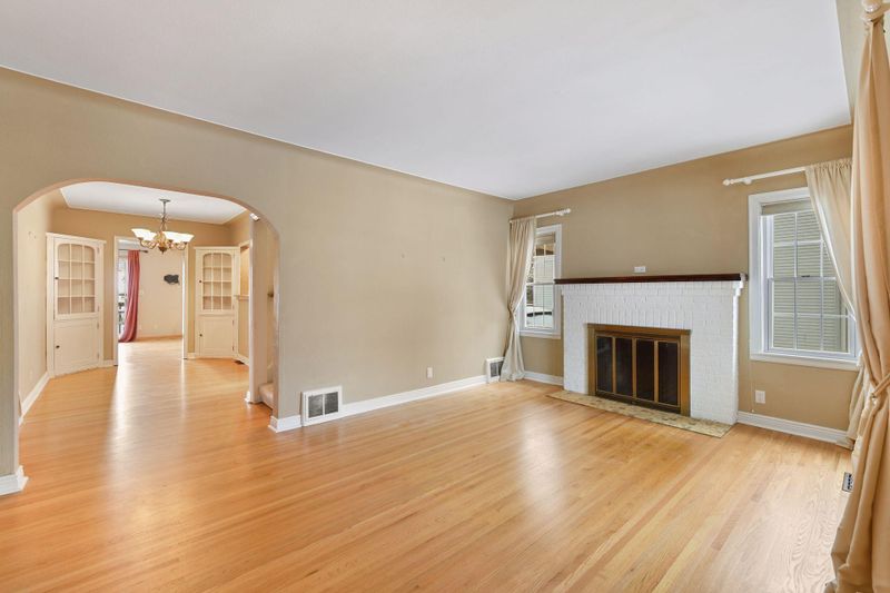 4011 Lynn Ave, Edina, MN 55416