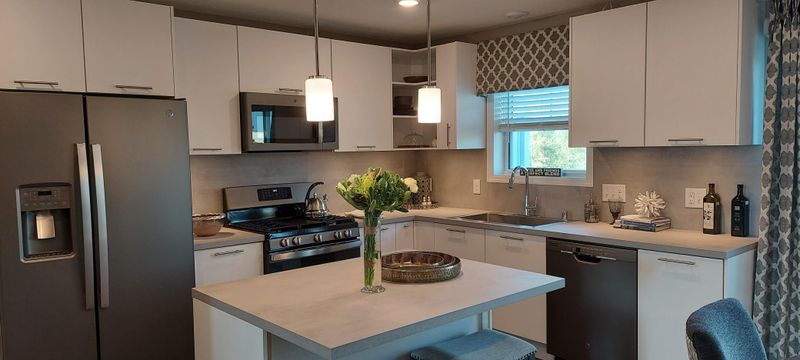 1005 Field Ct, Plymouth, MN 55340