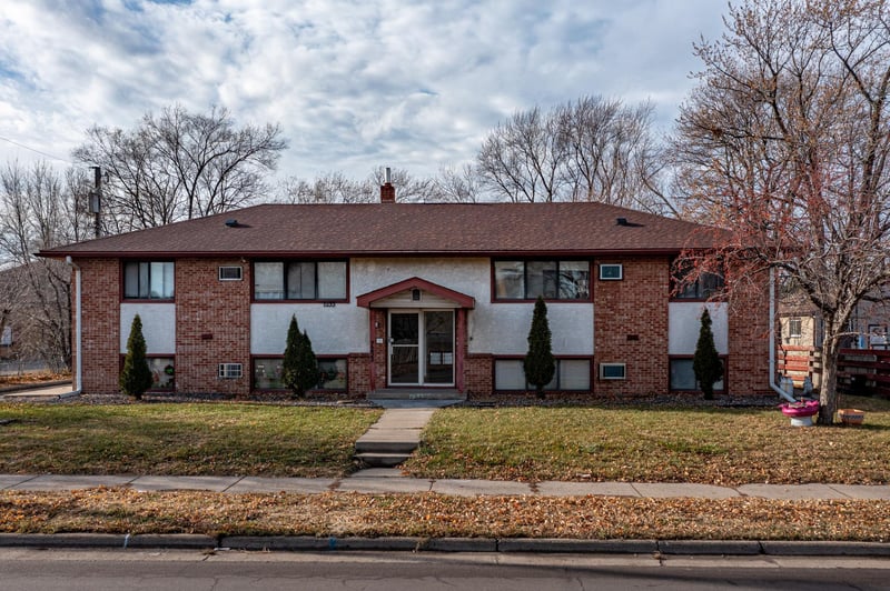 7233 W Broadway Ave, Brooklyn Park, MN 55428