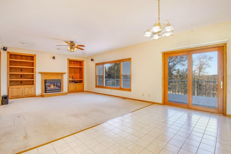 430 S Beach Dr, Altoona, WI 54720