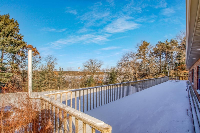 430 S Beach Dr, Altoona, WI 54720
