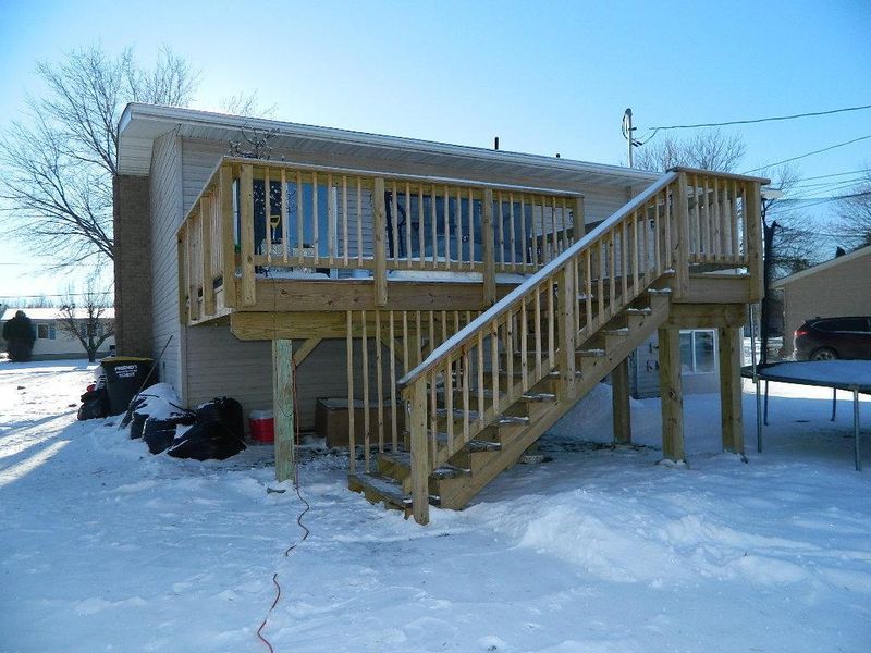 612 16th St E, International Falls, MN 56649