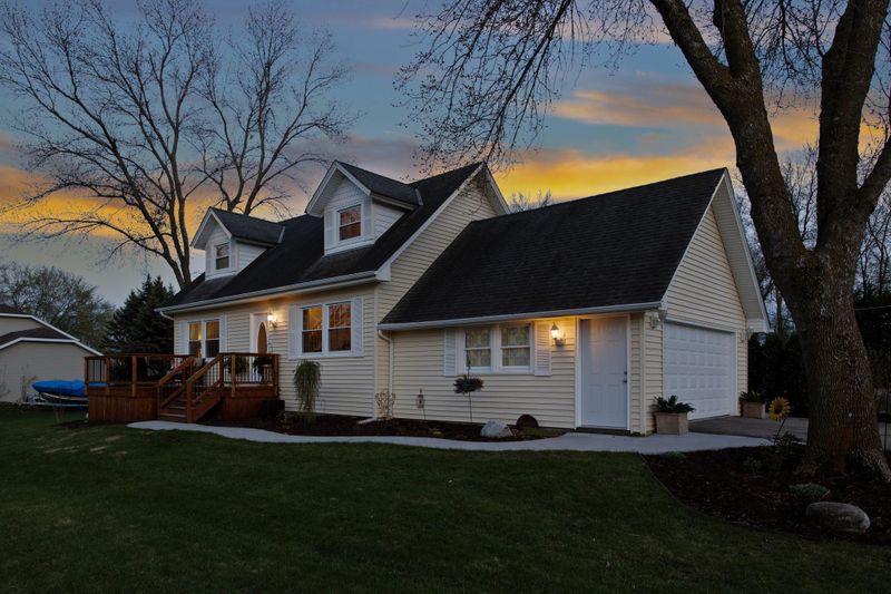 920 Waconia Pw N, Waconia, MN 55387