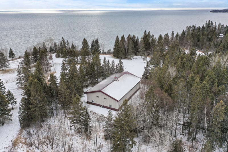 2894 Highway 61, Two Harbors, MN 55616
