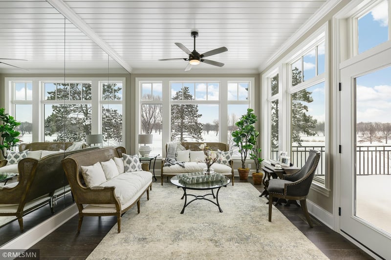 147 Lakeshore Cir, Waconia, MN 55387