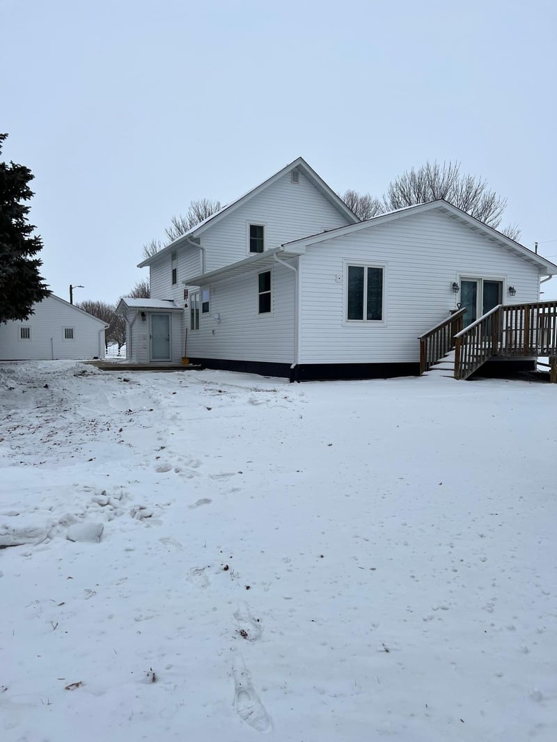 2075 291st Ave, Dawson, MN 56232
