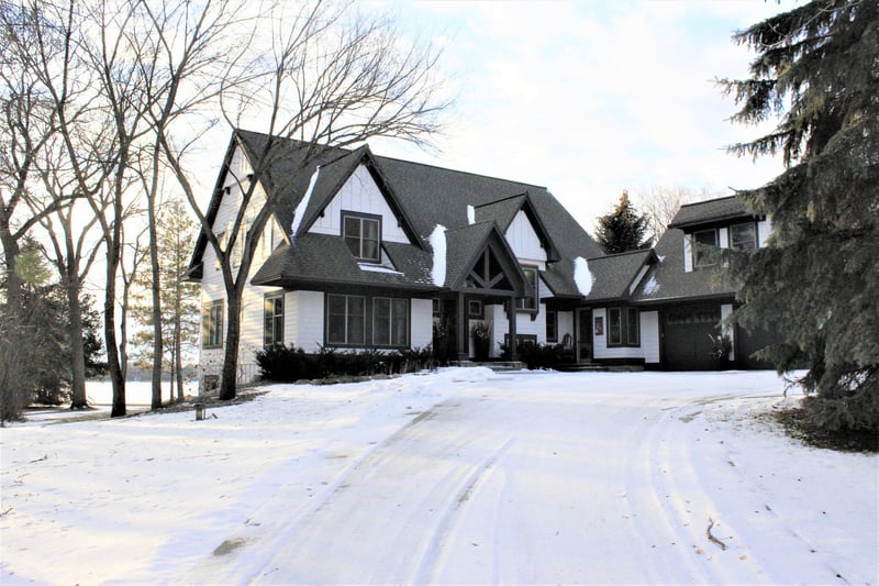 660 Kings Dr, Willmar, MN 56201