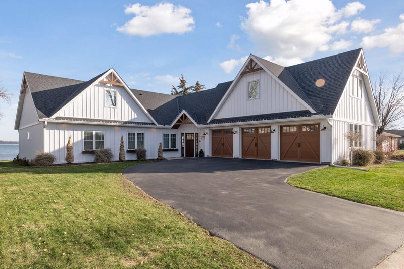 46 Point Dr, Waconia, MN 55387