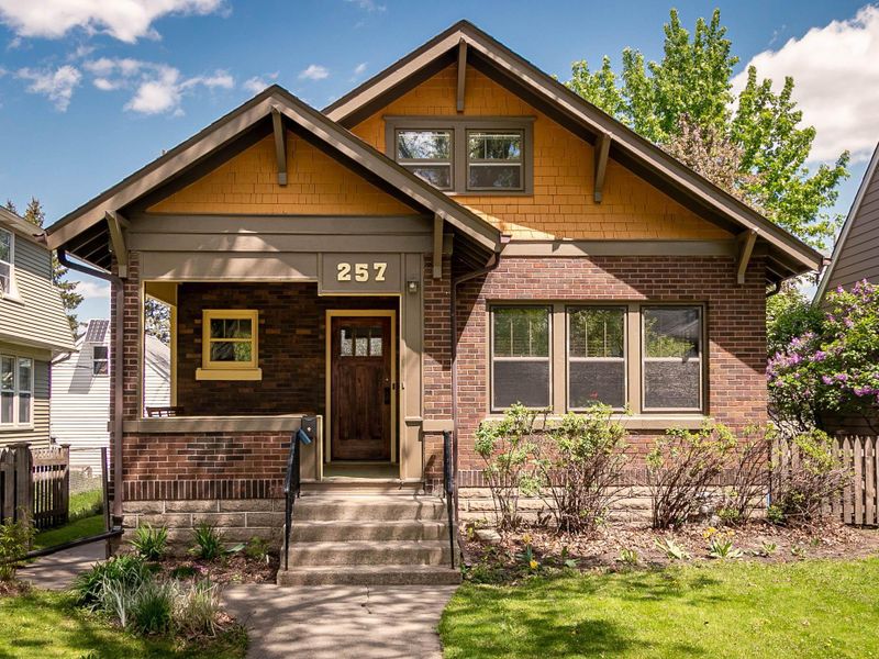 257 Sidney St W, Saint Paul, MN 55107