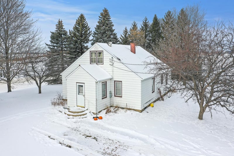 8680x Pioneer Trl, Loretto, MN 55357