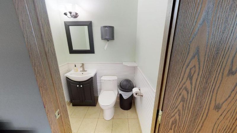 3923 Abbott Dr, Willmar, MN 56201