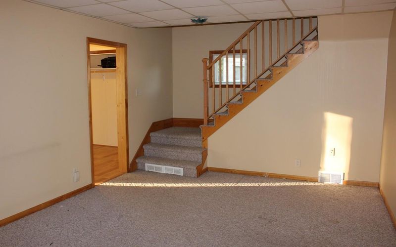 114 S 9th St, Montevideo, MN 56265
