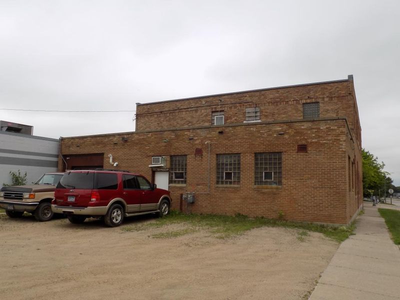 320 Downtown Pz, Fairmont, MN 56031