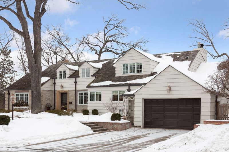 5133 Wooddale Ave, Edina, MN 55424