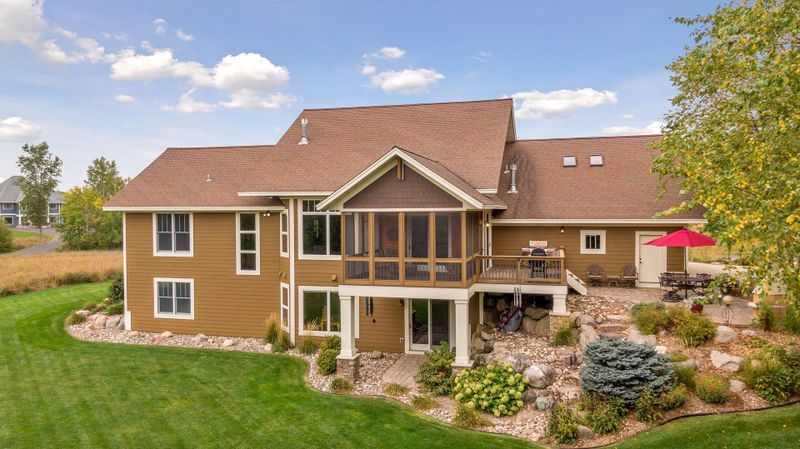 2041 Paris Ave N, Stillwater, MN 55082
